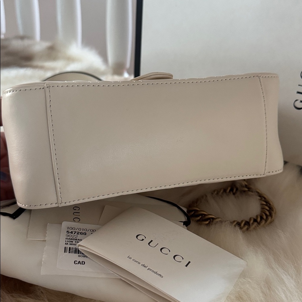 Gucci Double G Marmont Bag - Picture 14 of 17